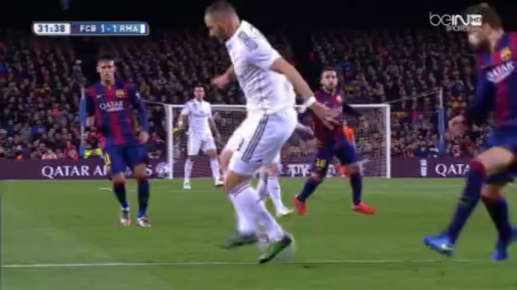 Benzema's slick backheel assist to Ronaldo.